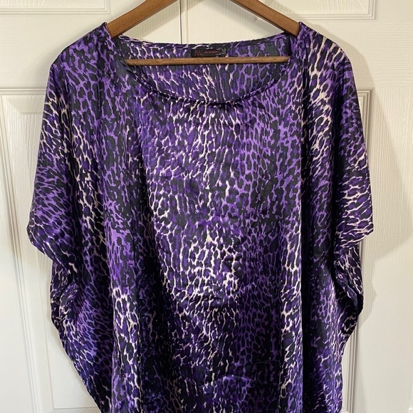 JW Woman - Purple Satin Leopard Print Poncho - Picture 3 of 9